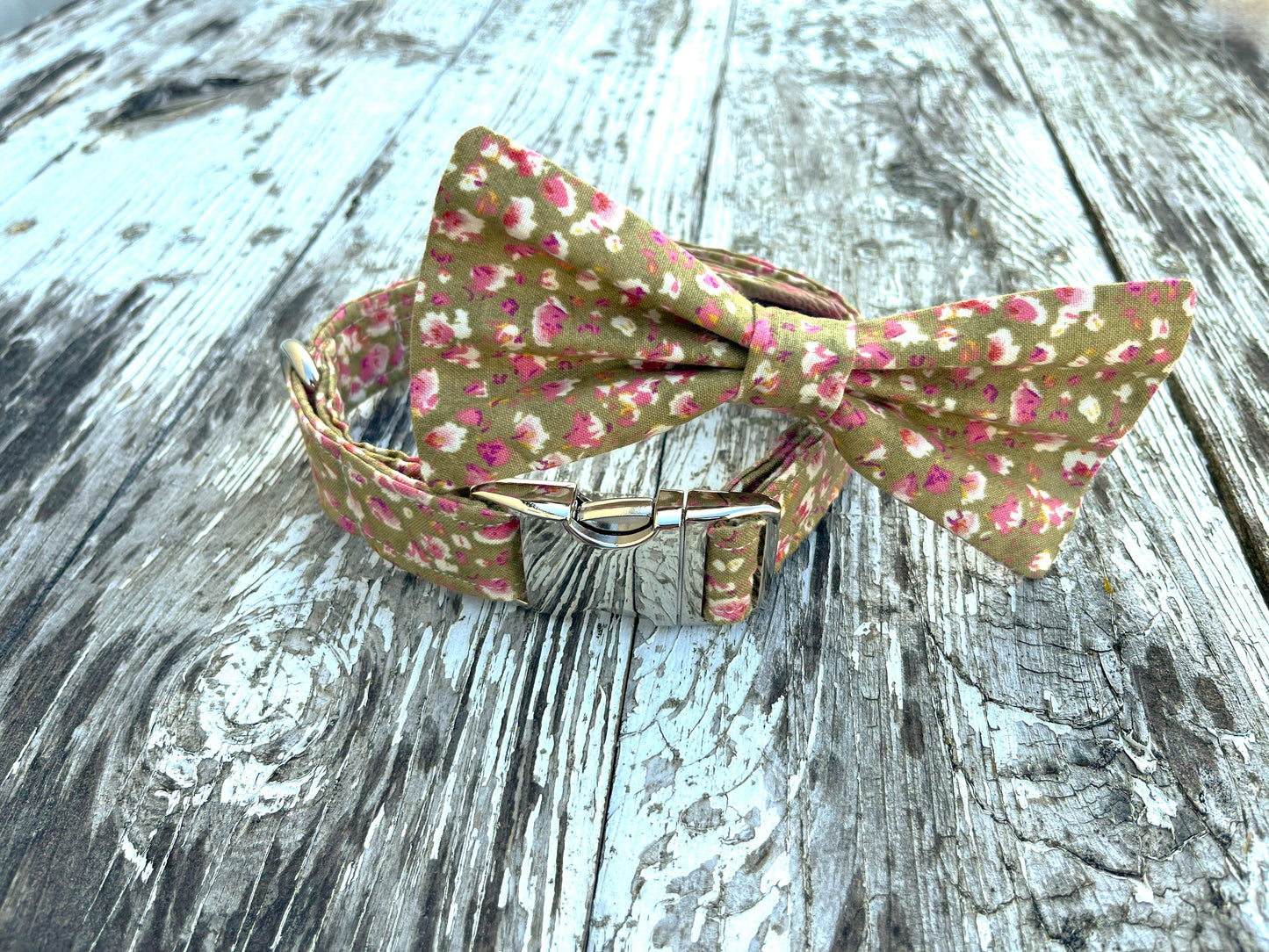 Petals Interchangeable Bow Tie