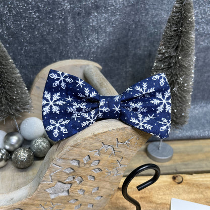 LIMITED EDITION - Falling Snow Interchangeable Bow Tie